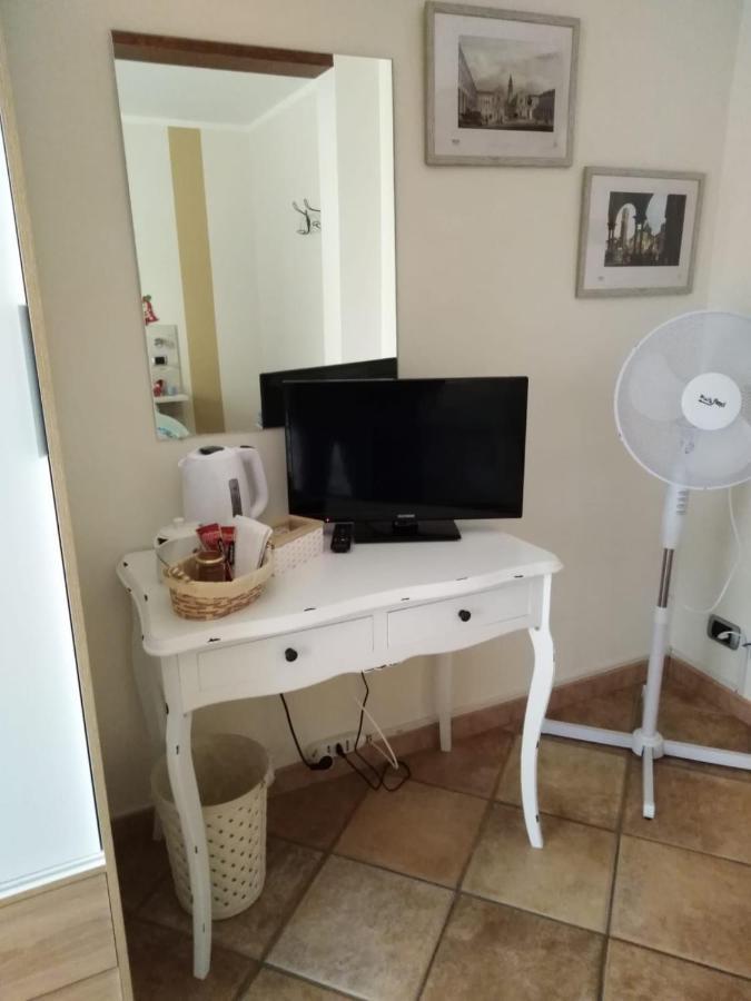 B&B Sotto Le Mura Pavone Canavese Exterior foto